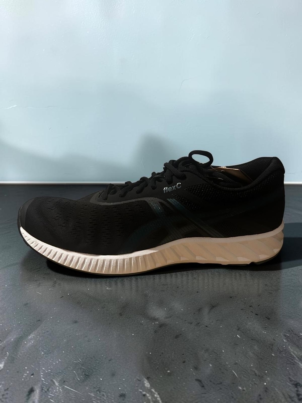 FLEXC Men’s Sneaker Box — Black / Velvet Pine